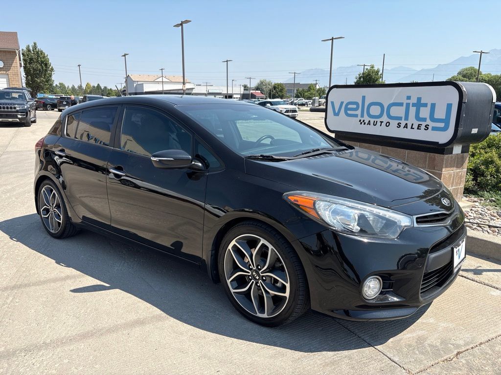 Aurora Black 2015 Kia Forte5 Hatchback Front-Wheel Drive 6-Speed Automatic