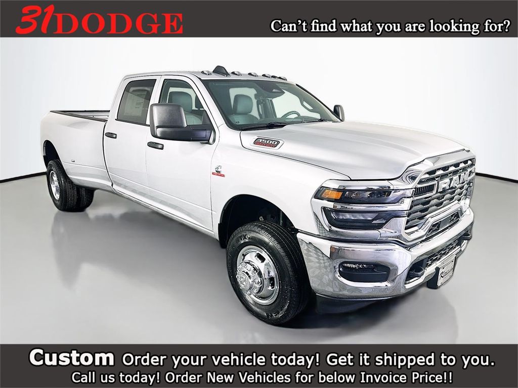 2026 RAM 3500 Tradesman Crew Cab LB DRW 4WD