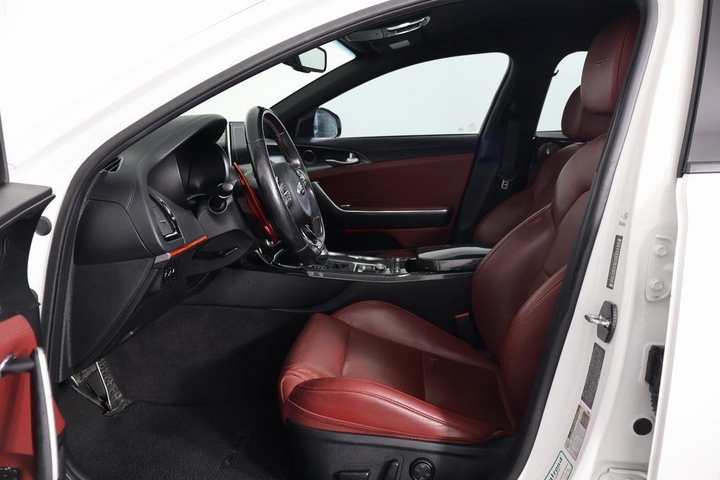 Thumbnail: 2020 Kia Stinger - 10
