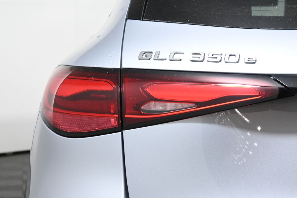 2025 Mercedes-Benz GLC 350 12