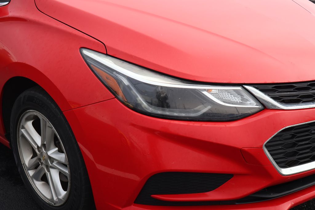 Thumbnail: 2017 Chevrolet Cruze - 4