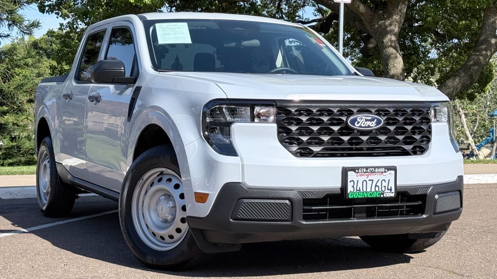 Used 2025 Ford Maverick XL 4D Crew Cab