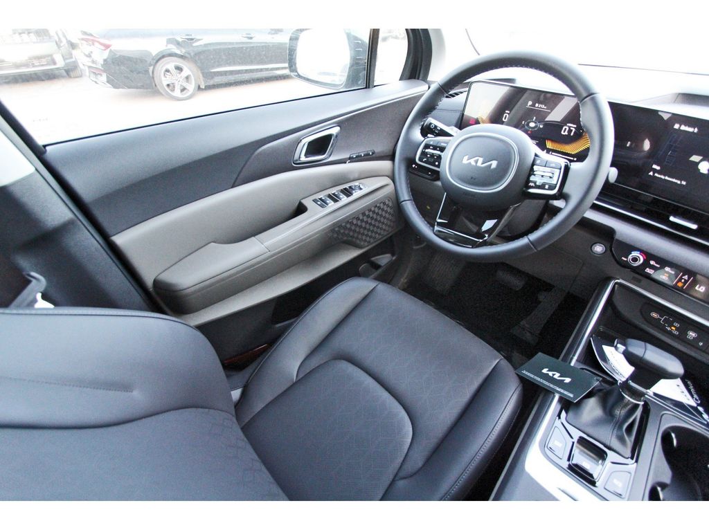 New 2026 Kia Carnival MPV Van
