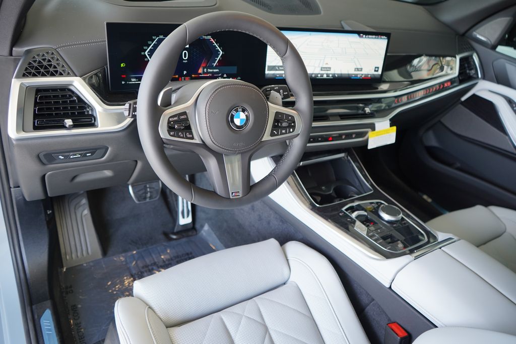 Thumbnail: 2026 BMW X5 - 12