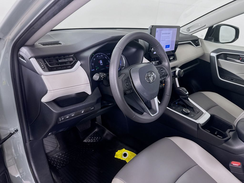 Thumbnail: 2023 Toyota RAV4 - 9