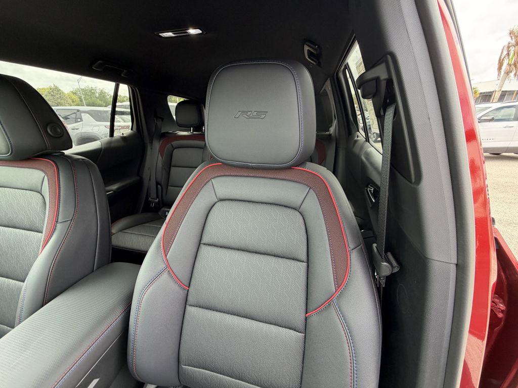 new 2026 Chevrolet Equinox car, priced at $33,895