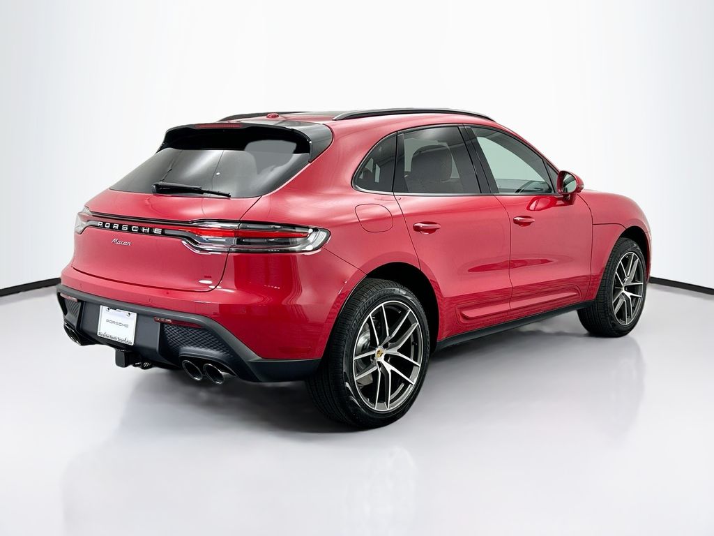 Thumbnail: 2026 Porsche Macan - 7