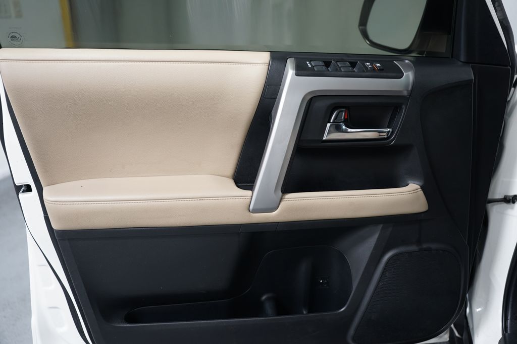 2021 Toyota 4Runner SR5 30
