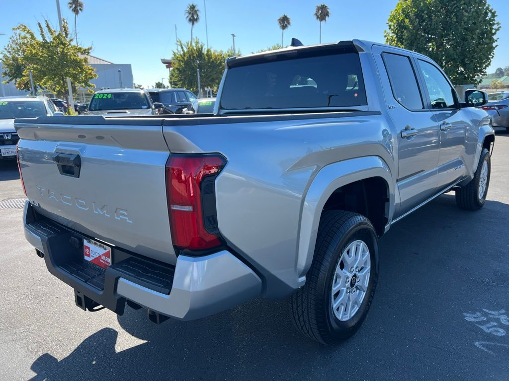 2025 Toyota Tacoma SR5 Double Cab photo 3