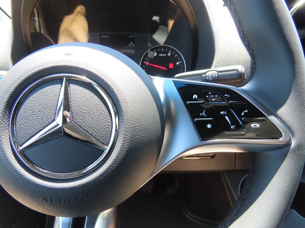 Thumbnail: 2025 Mercedes-Benz Sprinter - 13