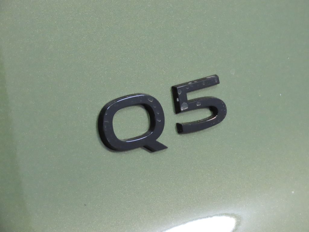 Thumbnail: 2026 Audi Q5 - 9