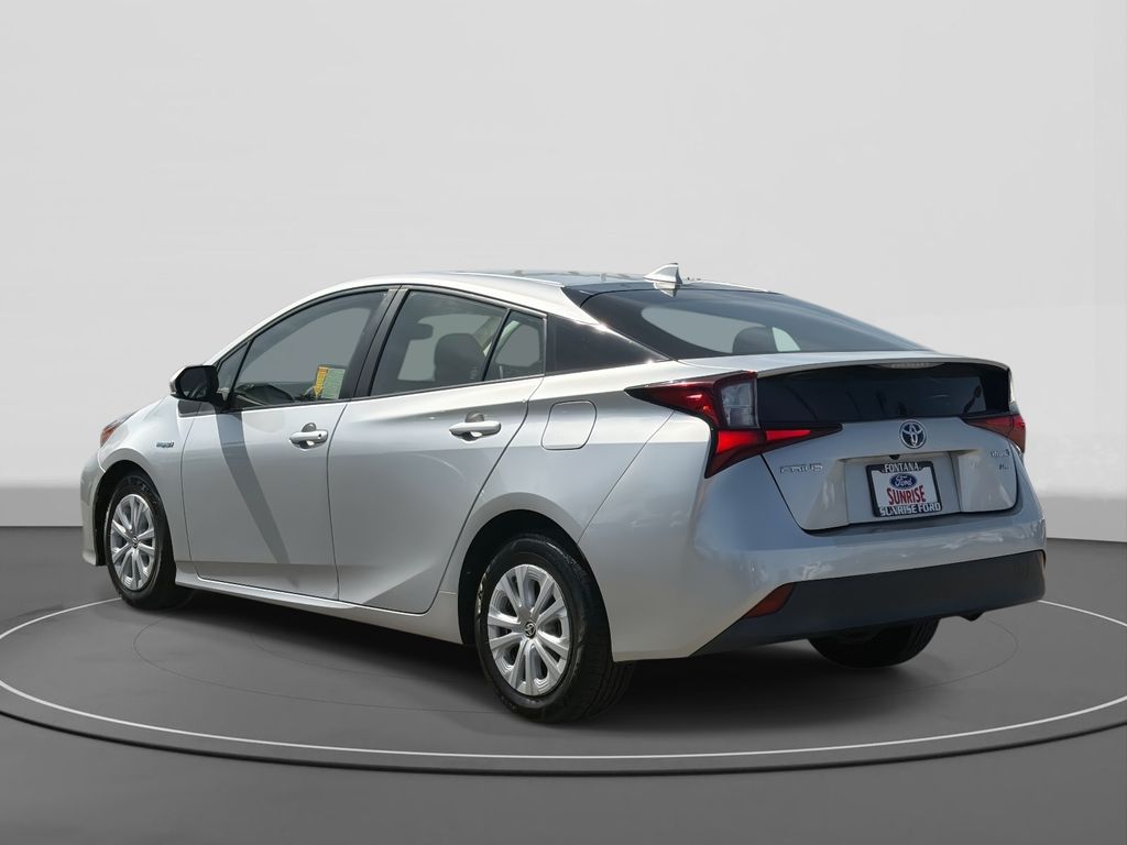 Used 2019 Toyota Prius L 5D Hatchback