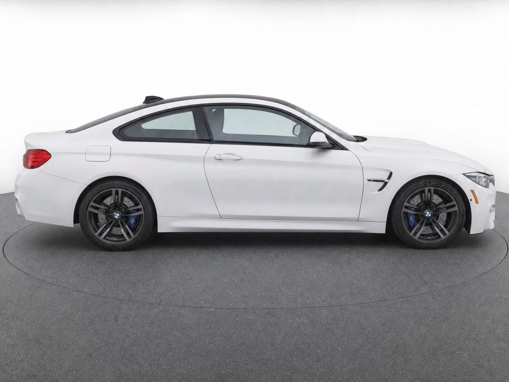 Thumbnail: 2015 BMW M4 - 2