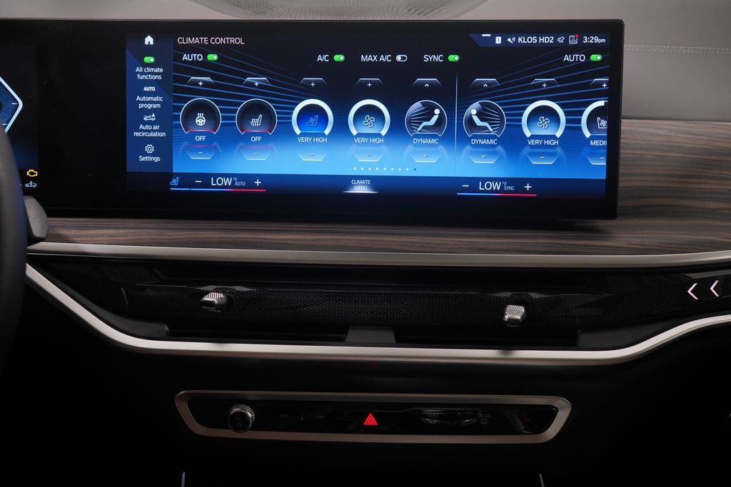 2023 BMW X7 xDrive40i 13