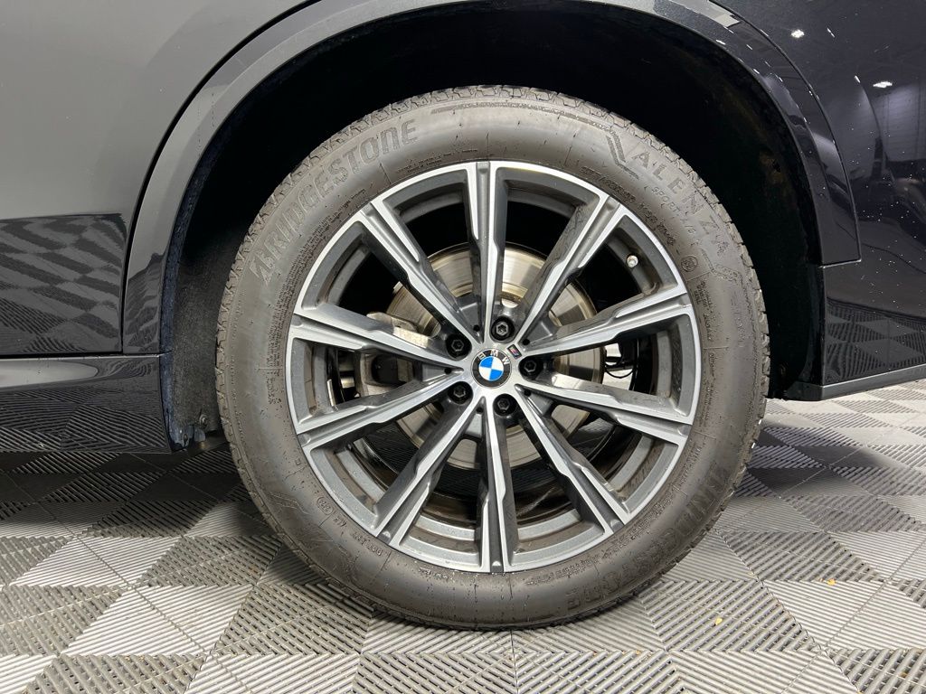 Thumbnail: 2023 BMW X5 - 11