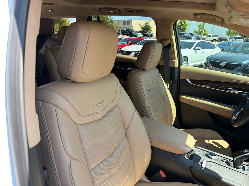Used 2020 White Cadillac Premium Luxury image 39