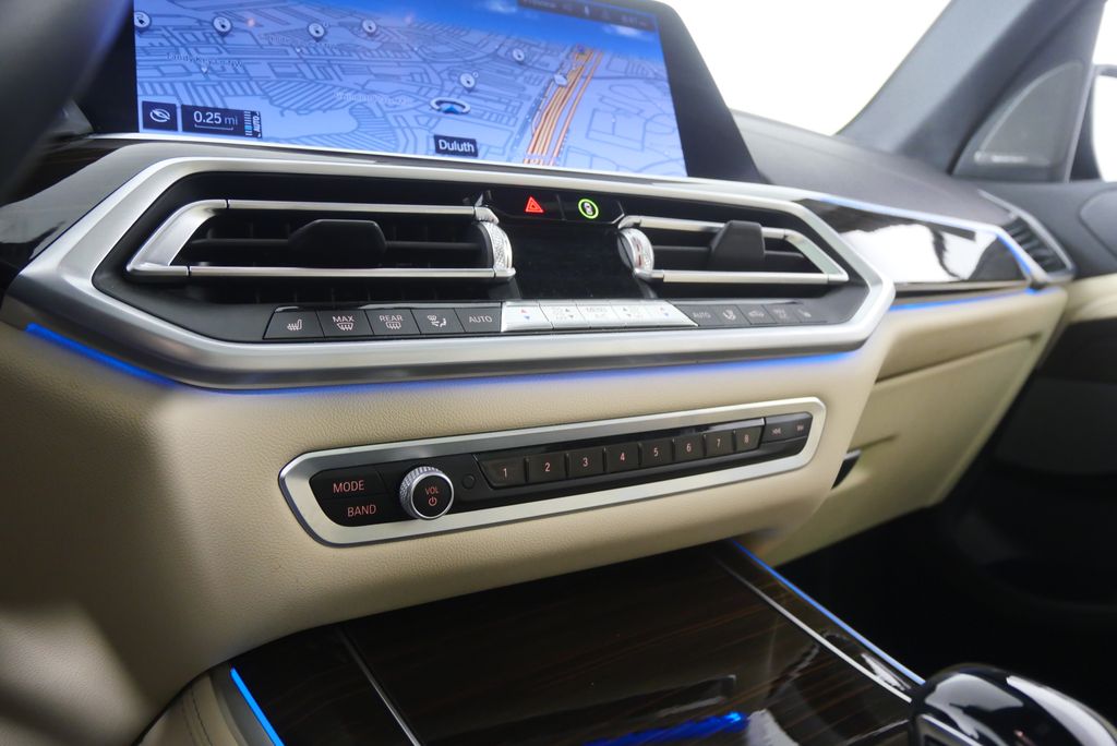 Thumbnail: 2021 BMW X5 - 24