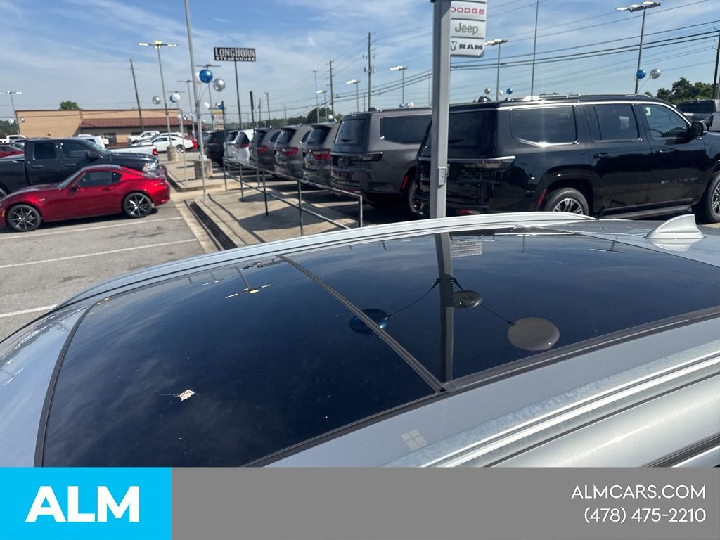 Used 2020 Silver BMW sDrive30i image 15