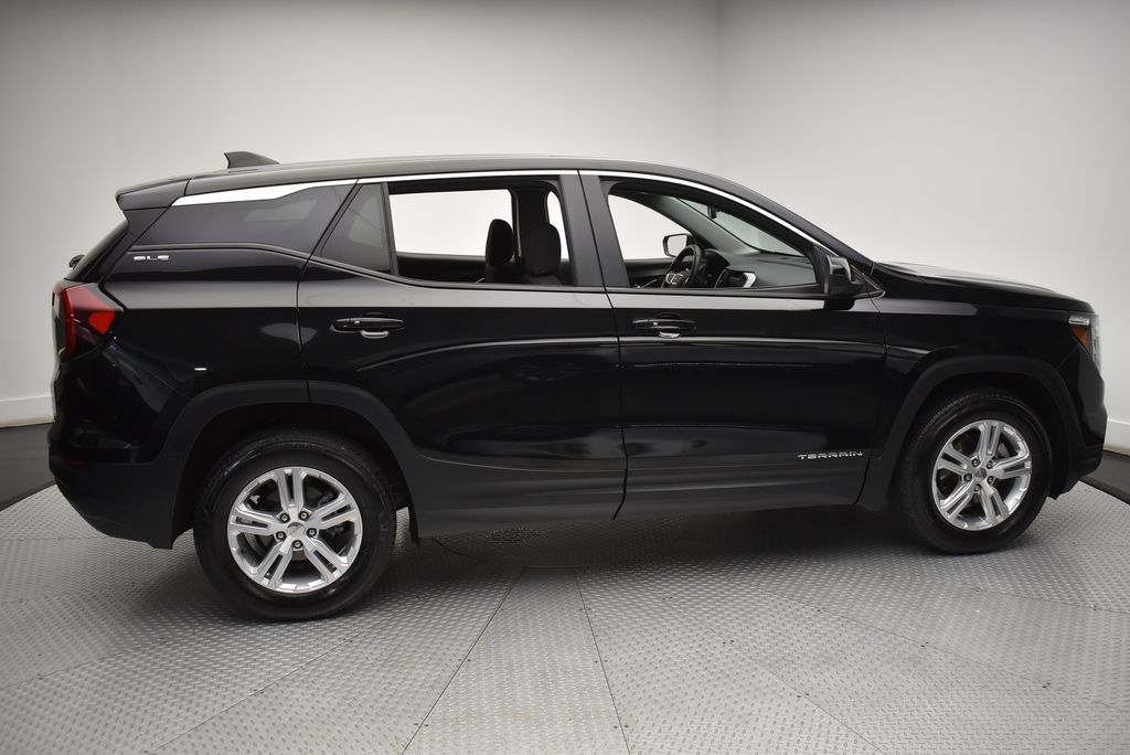 2024 GMC Terrain SLE 4