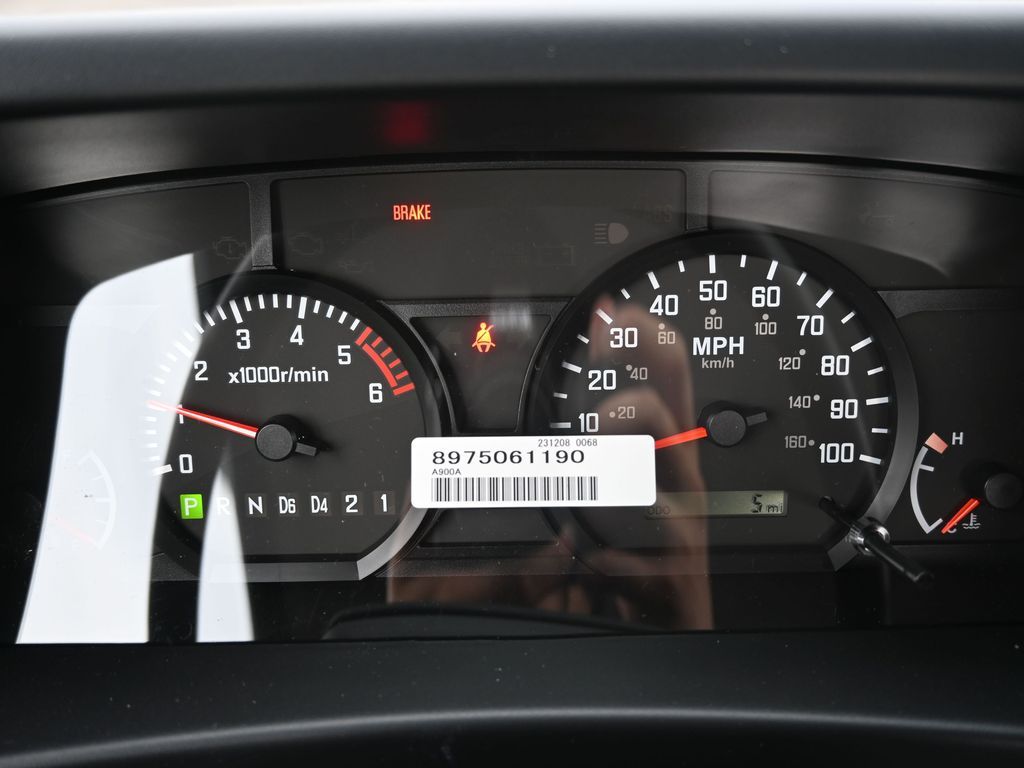 2024 Isuzu NPR HD 