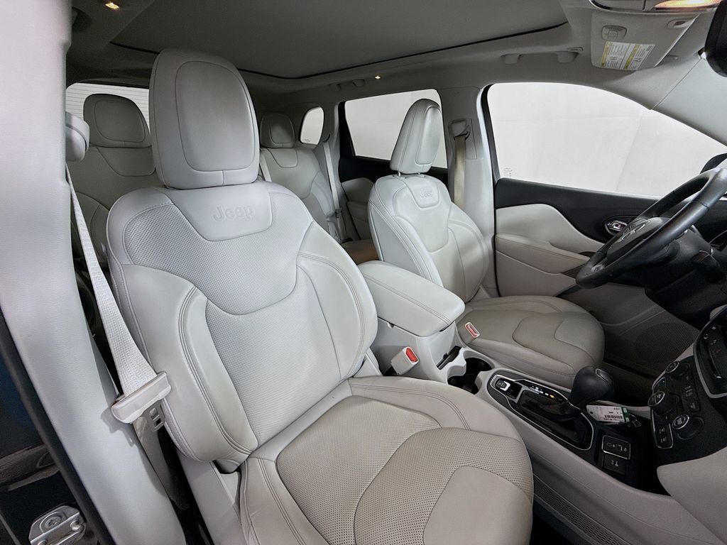 2019 Jeep Cherokee Limited Edition 28