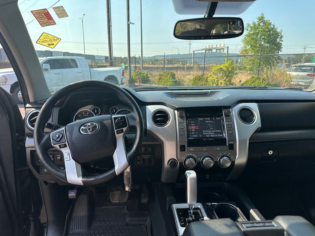 2017 Toyota Tundra SR5