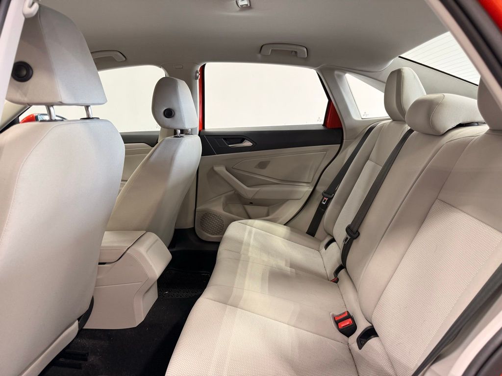 Thumbnail: 2019 Volkswagen Jetta - 11