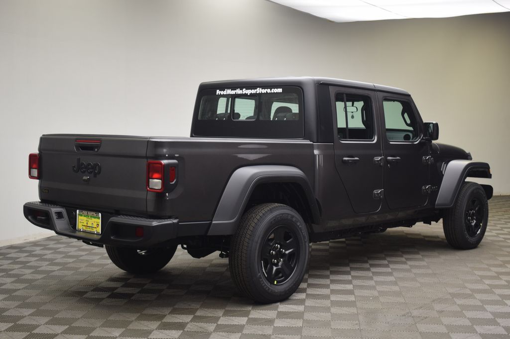 new 2026 Jeep Gladiator car, priced at $40,261