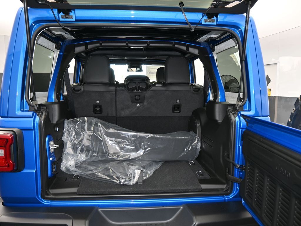 New 2026 Hydro Blue Pearl Coat Jeep Rubicon X image 33