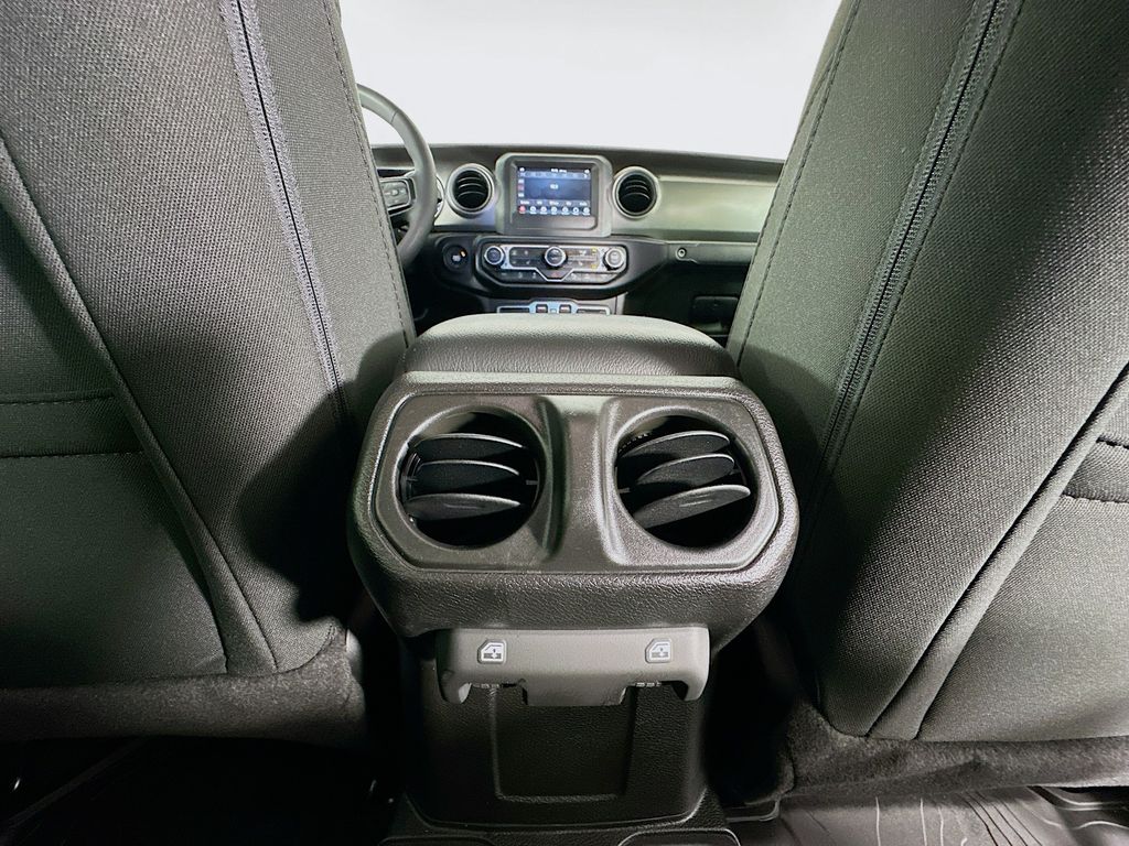 car-gallery-32