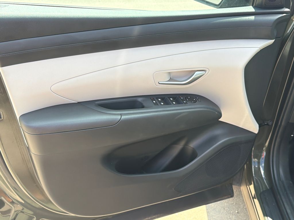 Used 2026 Green Hyundai SE image 10