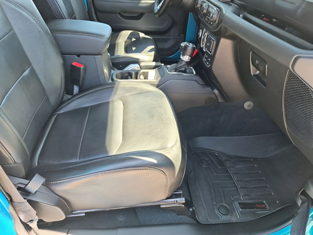 Used Car 2020 Jeep Wrangler  Unlimited Sahara For Sale Under $25,000 In Austin, Texas