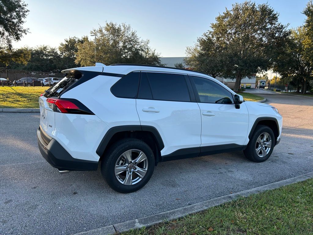 Thumbnail: 2022 Toyota RAV4 - 5