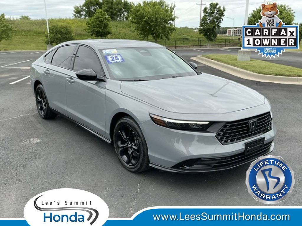 Urban Gray Pearl 2025 Honda Accord SE FWD Sedan Front-Wheel Drive Continuously Variable Transmission