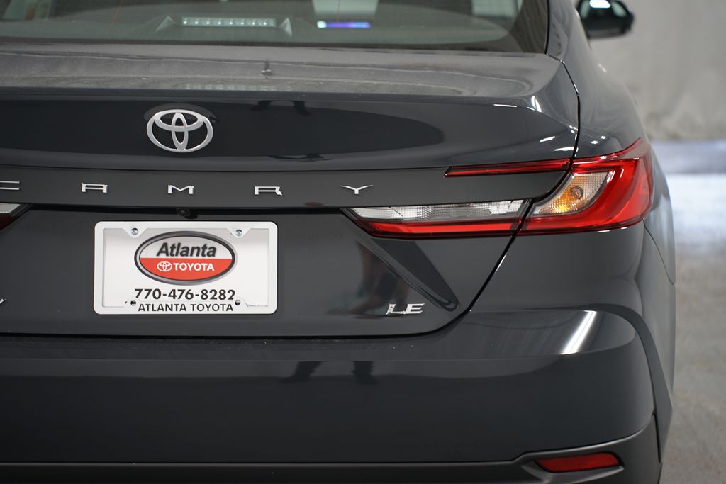2025 Toyota Camry LE 10