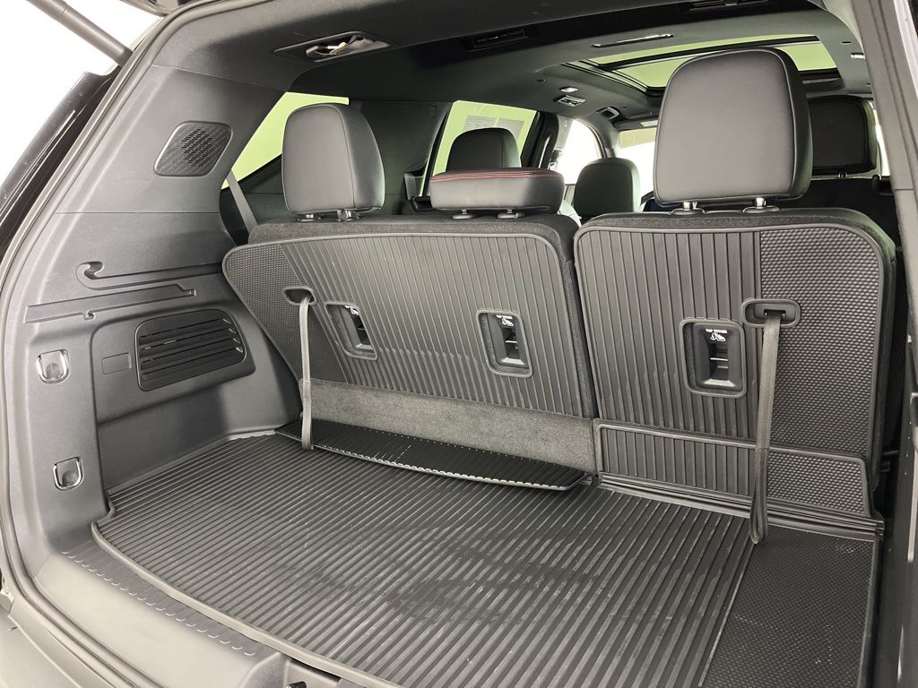 2024 Chevrolet Traverse Z71 11