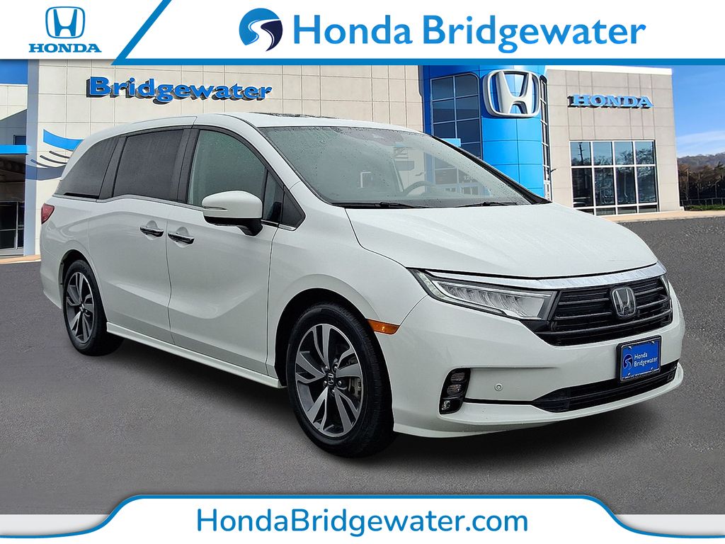Platinum White 2021 Honda Odyssey Touring FWD Minivan Front-Wheel Drive Automatic