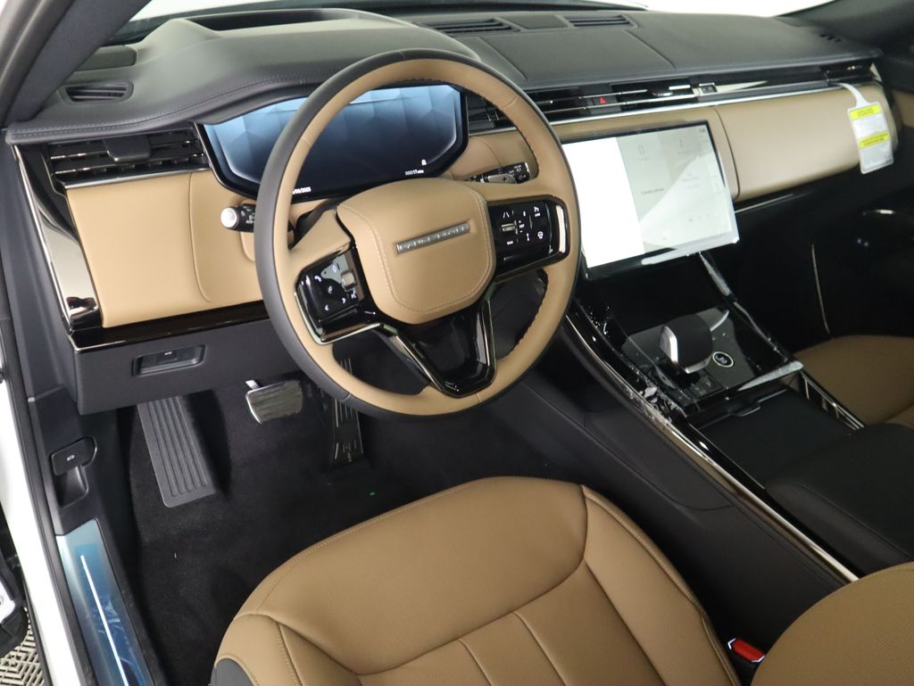 Thumbnail: 2025 Land Rover Range Rover Sport - 10