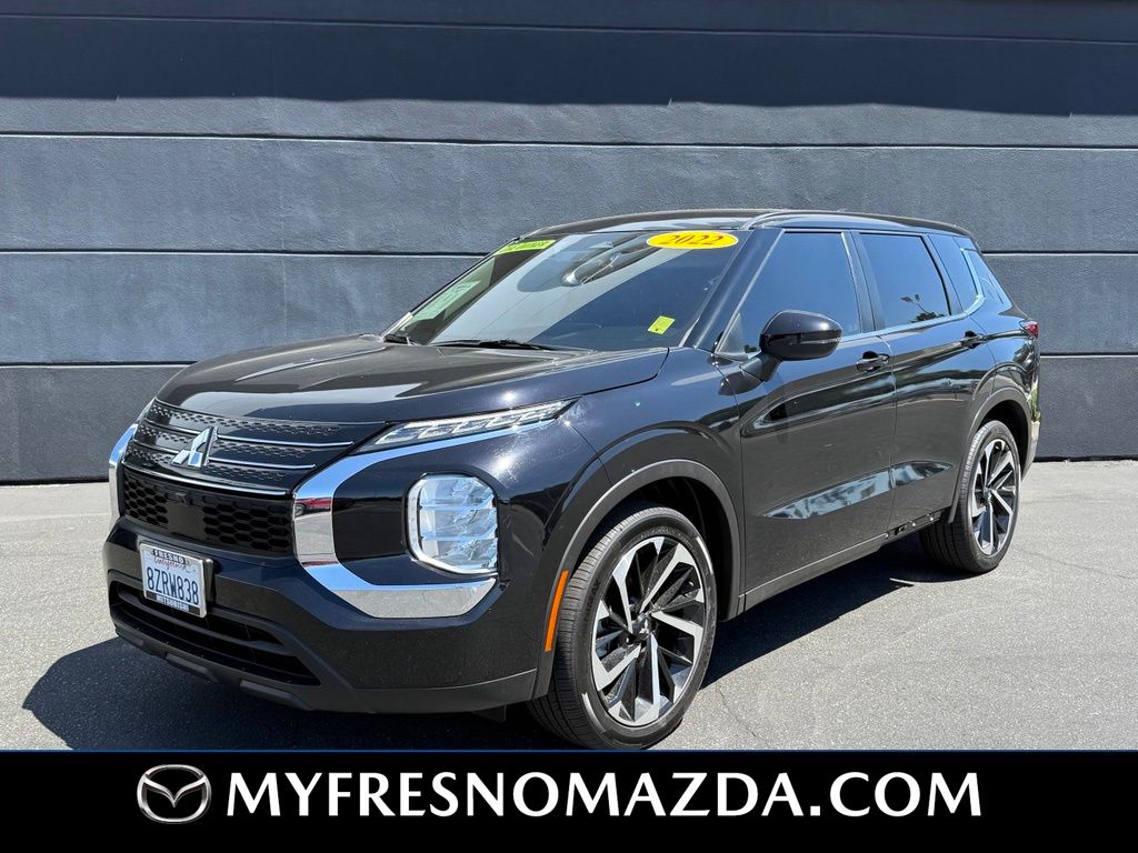 Black 2022 Mitsubishi Outlander SUV / Crossover Front-Wheel Drive Continuously Variable Transmission