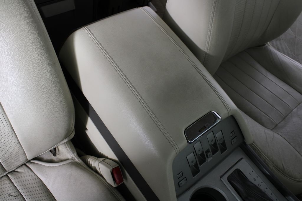 Used 2004 Lincoln Navigator for sale in 