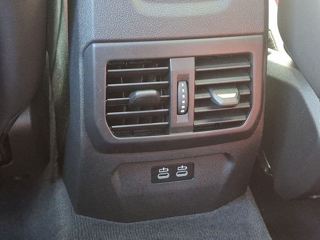 Thumbnail: 2025 BMW 2 Series - 11