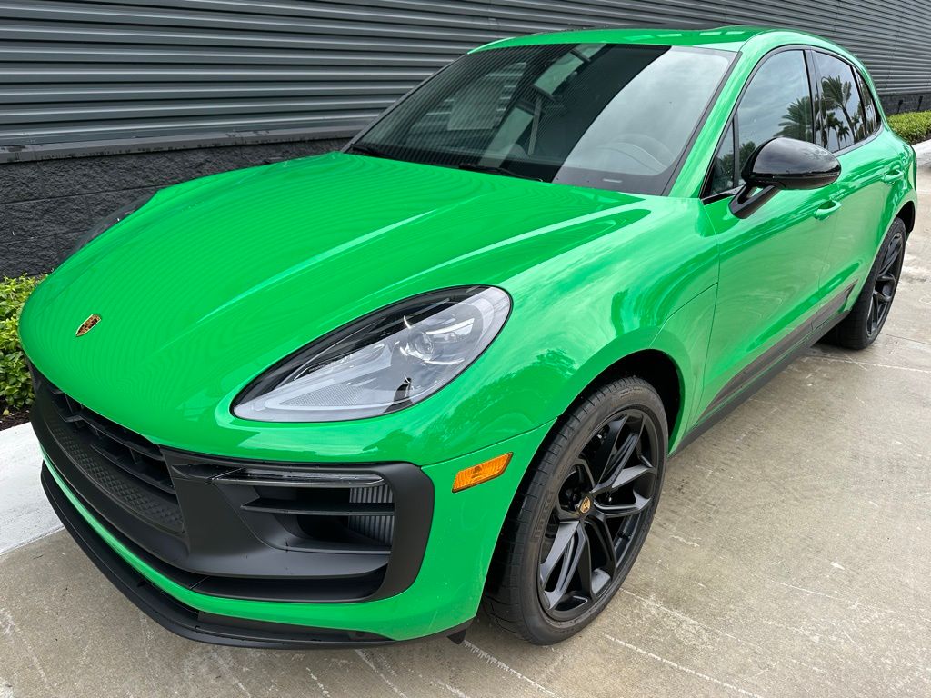 Thumbnail: 2025 Porsche Macan - 6