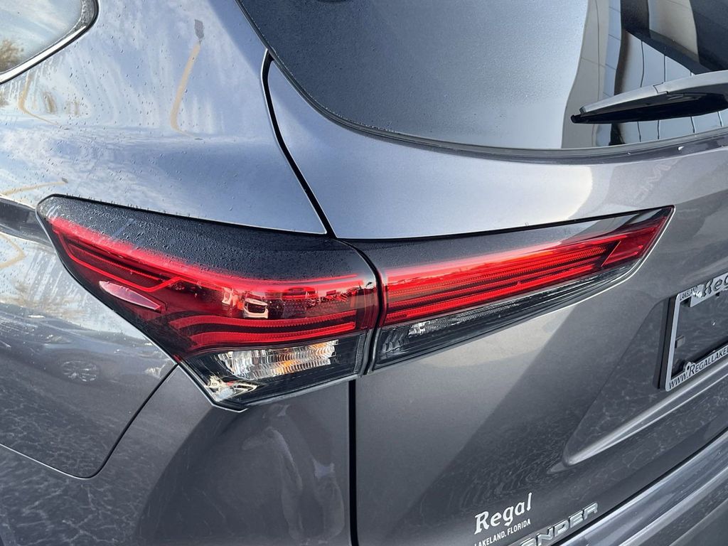 2023 Toyota Highlander L 9