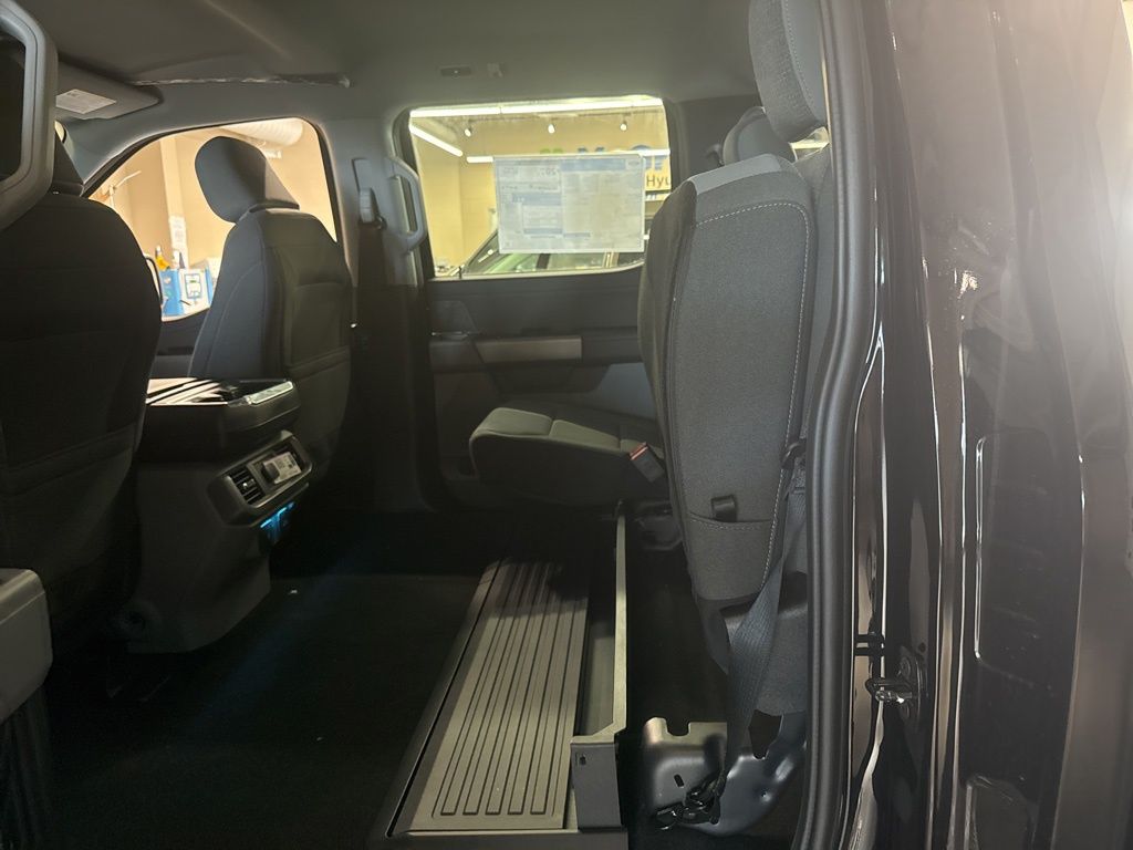 New 2025 Black Ford XLT image 17