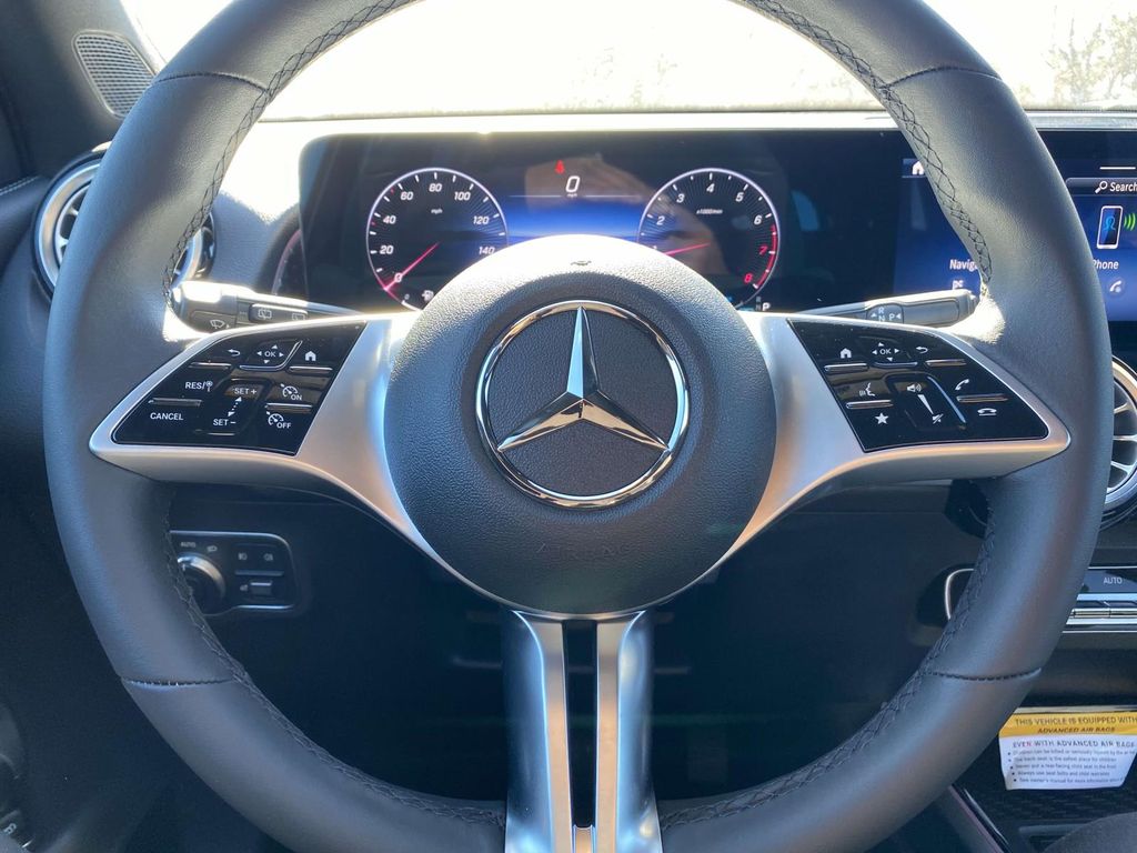 Thumbnail: 2025 Mercedes-Benz GLB - 21