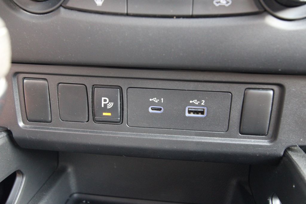 Used 2024 Nissan Frontier Truck