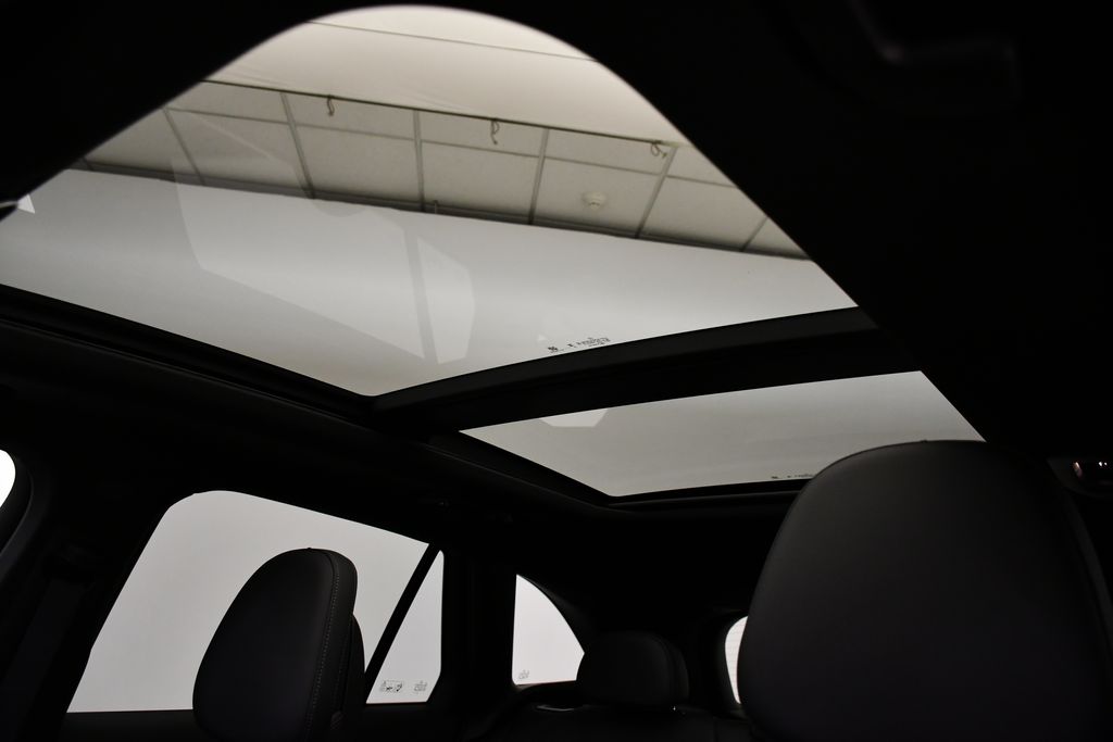 Thumbnail: 2026 Mercedes-Benz GLC - 17