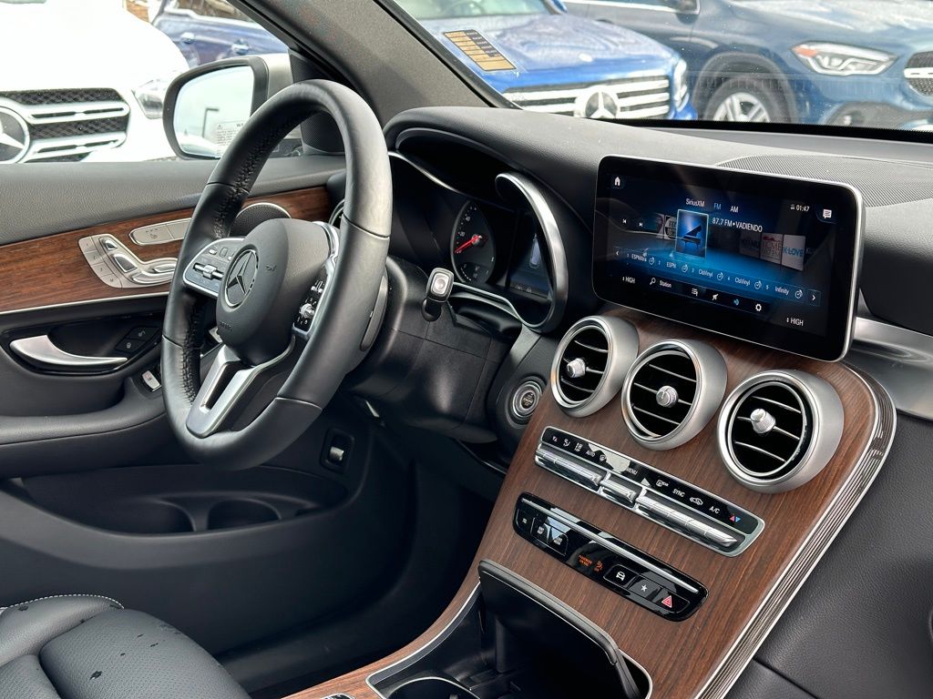 2021 Mercedes-Benz GLC GLC 300 33