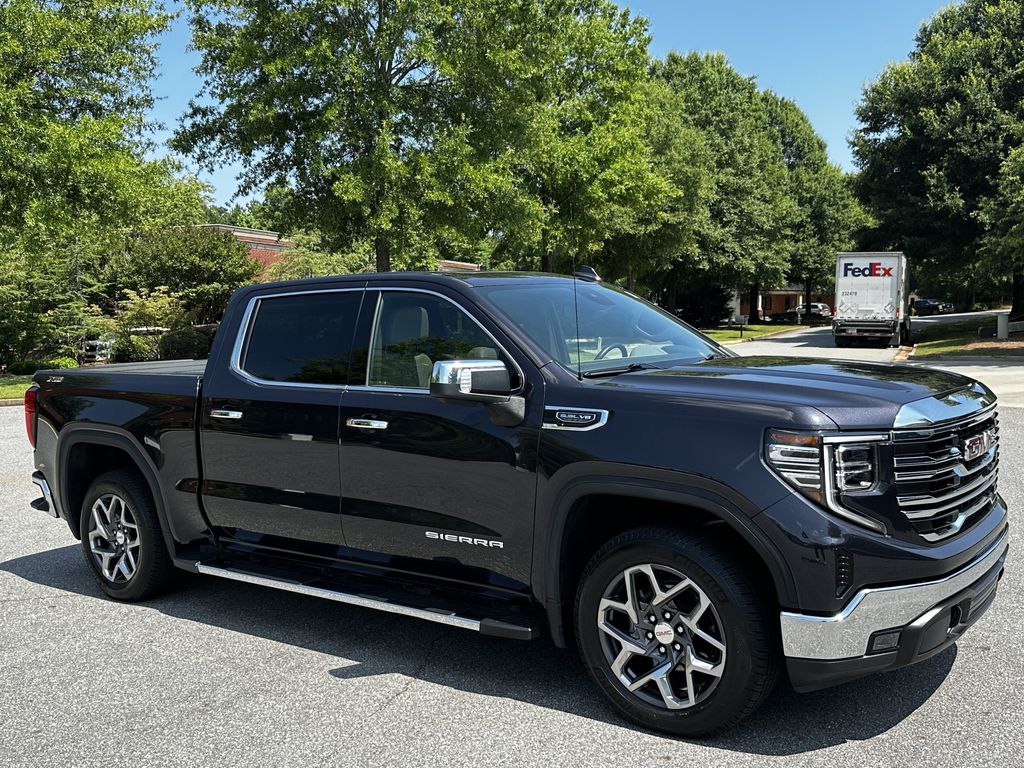 2023 GMC Sierra 1500 SLT Crew Cab 4WD
