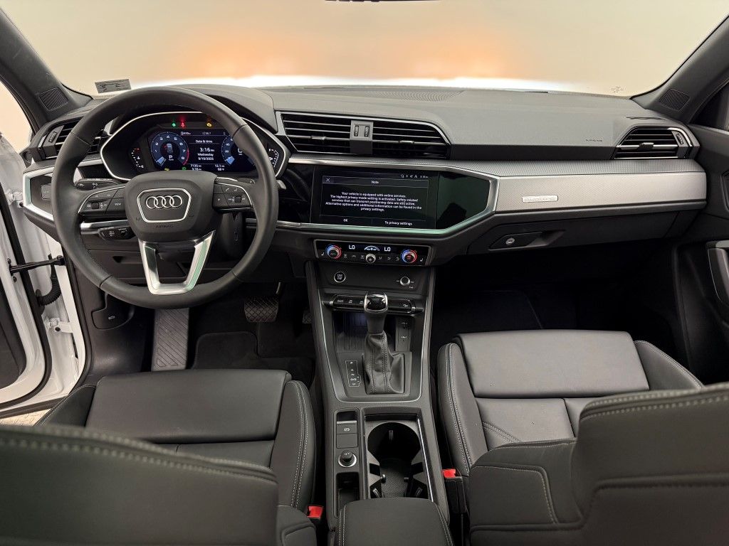 Thumbnail: 2025 Audi Q3 - 28